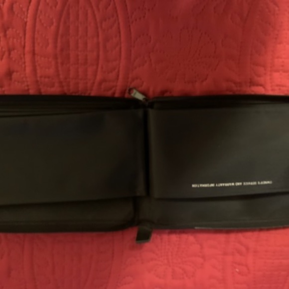 Mercedes BLACK LEATHER  owners manual logo car case EXCELLENT COND. - Picture 5 of 9